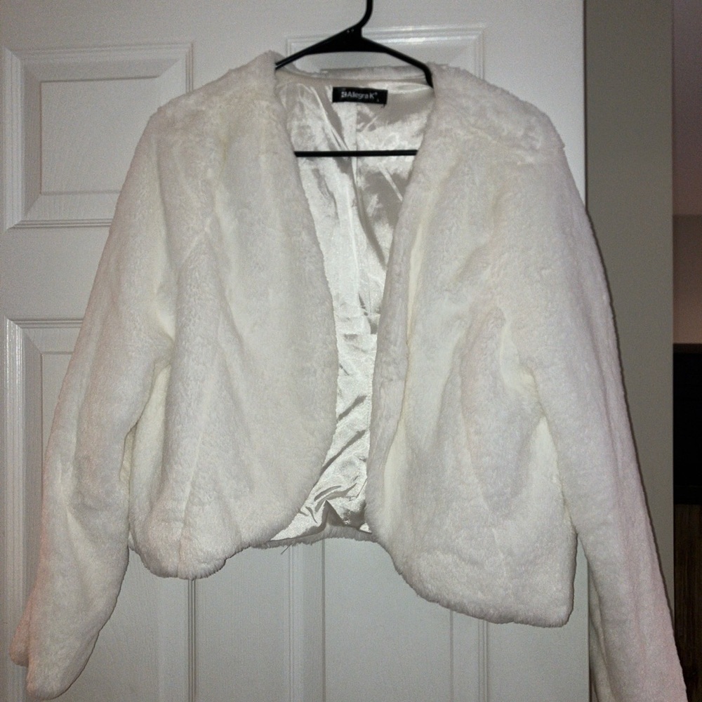 Women’s fluffy white coat